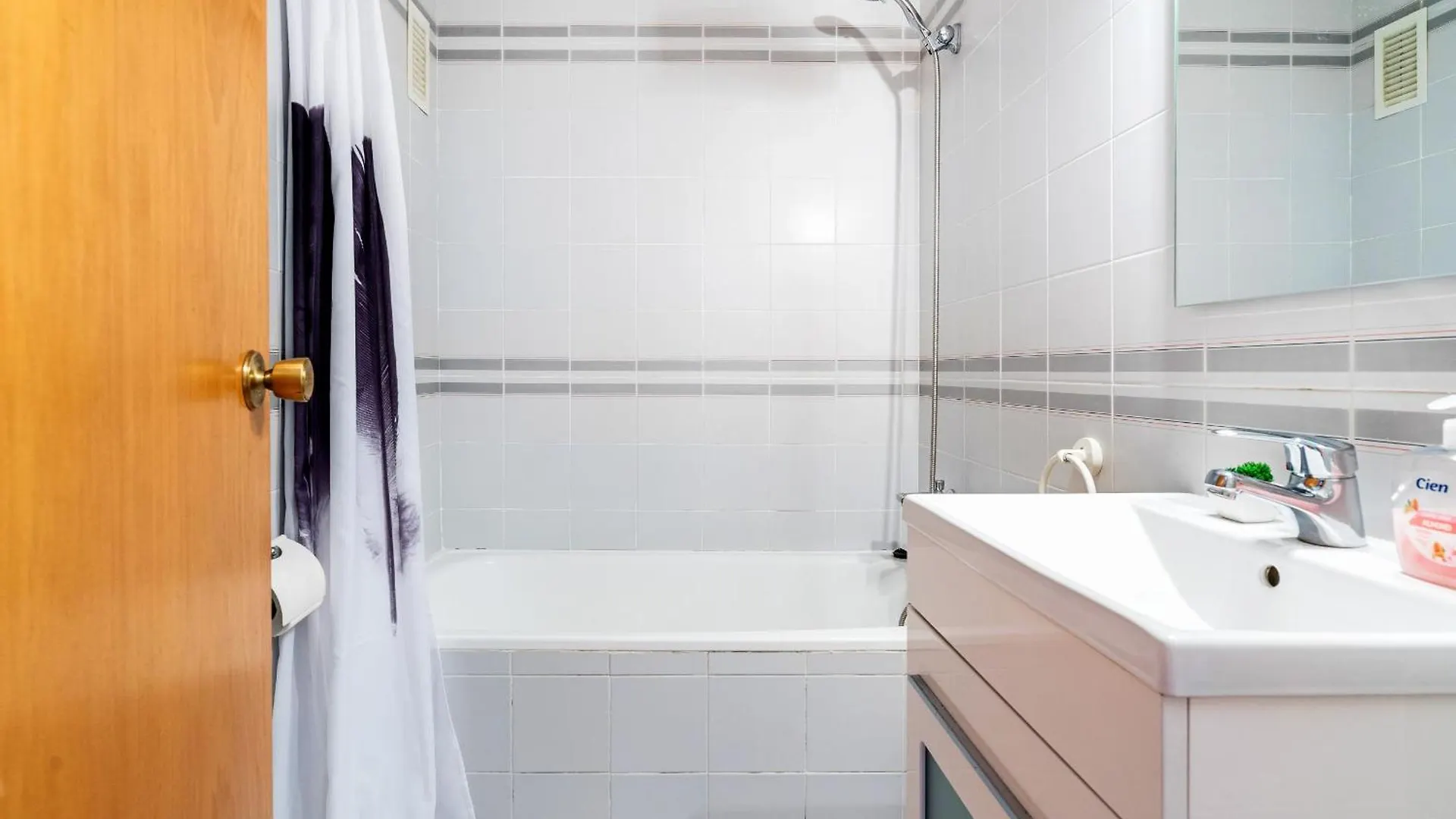 Apartment Welcs Estudio 082 Emp Frente Del Mar Empuriabrava Spain